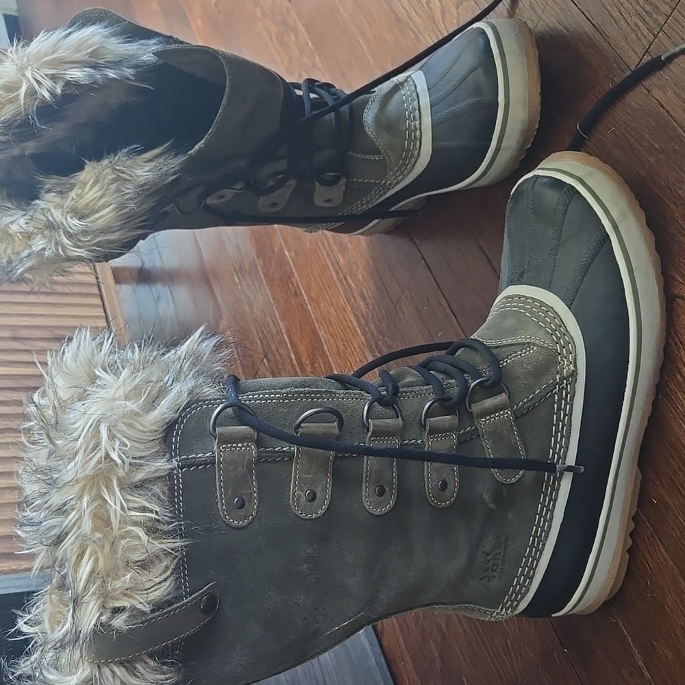 Sorel Olive and Black Winter Boots - Joan Of Arctic